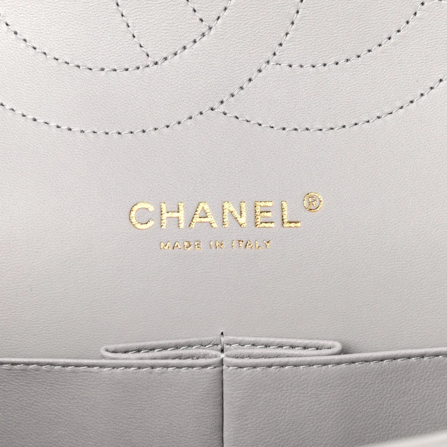 CHANEL CLASSIC  QUILTED CAVIAR JUMBO DOUBLE FLAP BAG