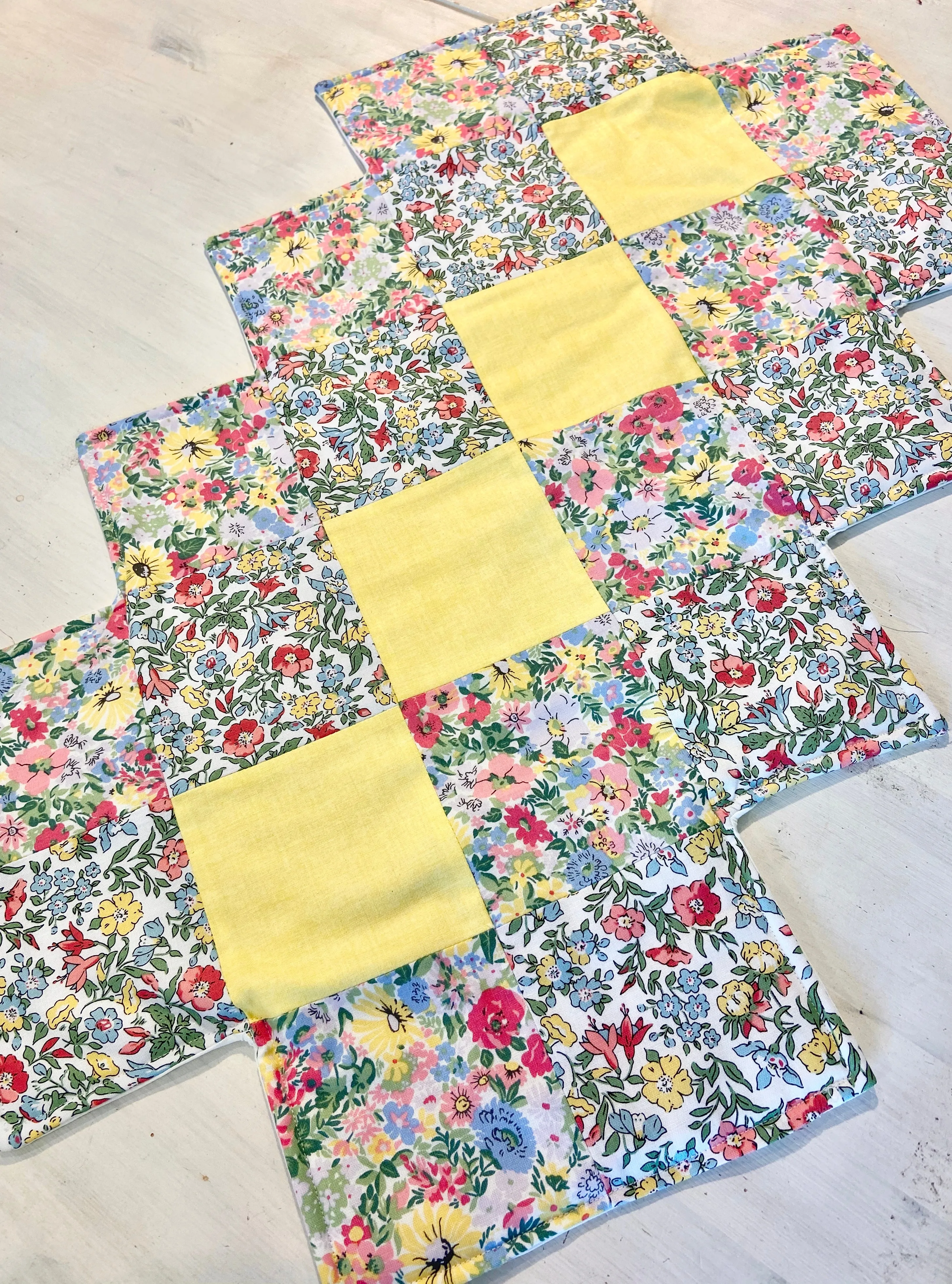 Mini Table Runner - PDF pattern