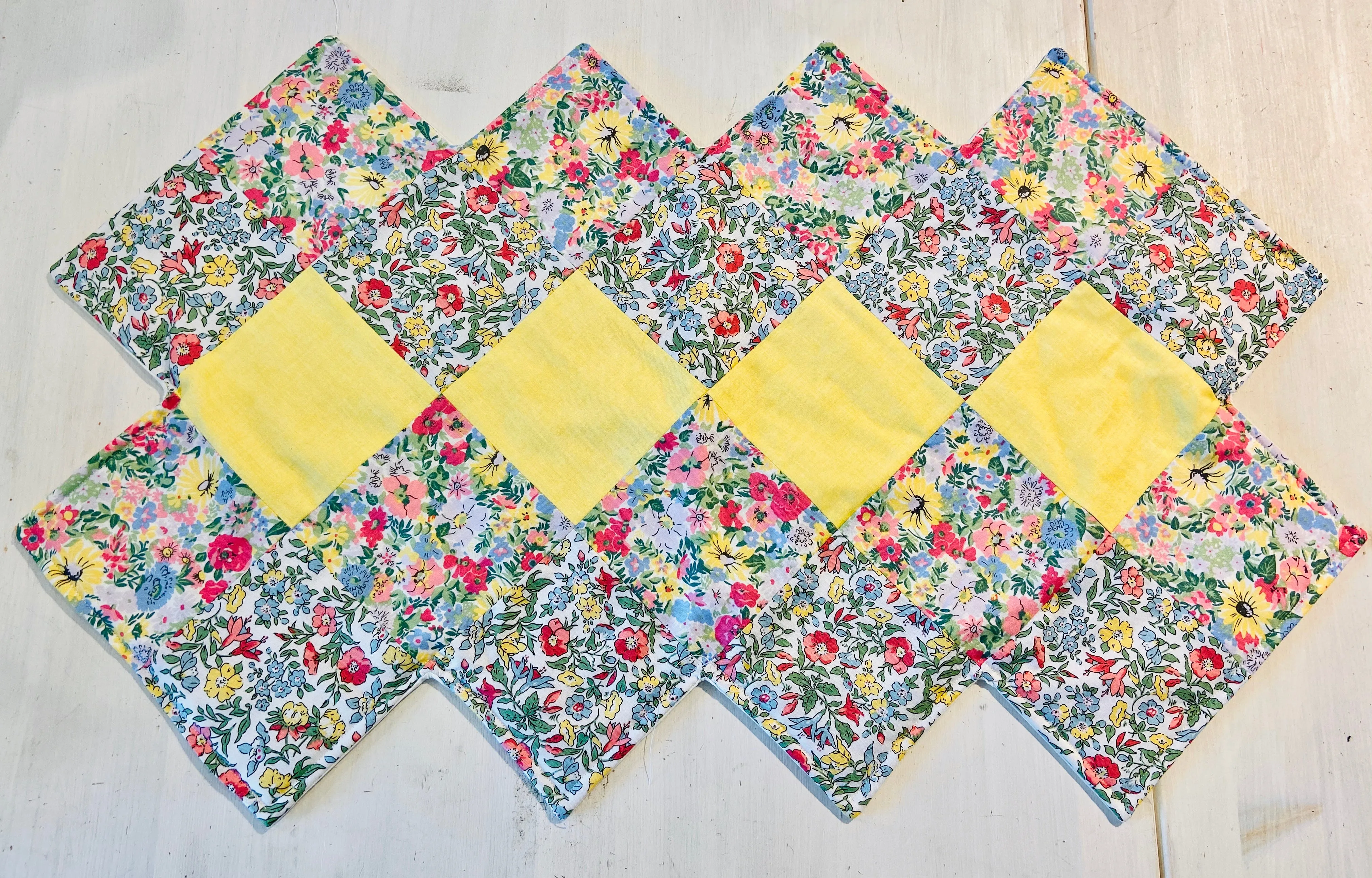 Mini Table Runner - PDF pattern